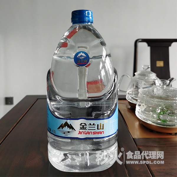 金兰山含硒天然泉水4.5L