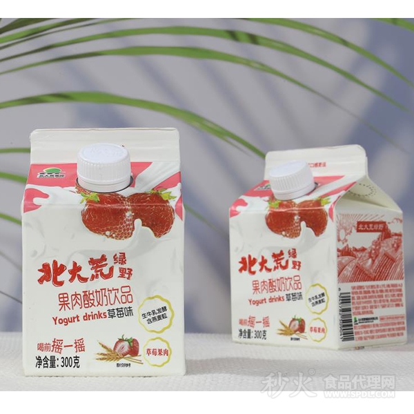 北大荒绿野果粒酸奶饮品草莓味300g