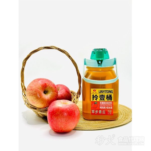 九宏拎壹桶蘋果醋風(fēng)味飲料1.5L