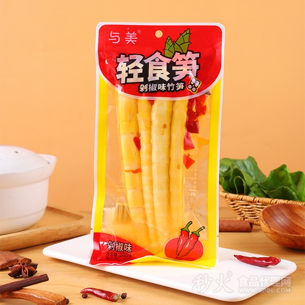 与美轻食笋剁椒味竹笋200g